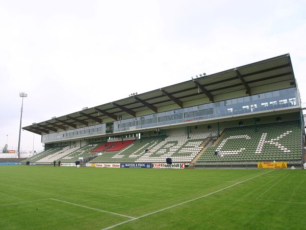 Sân Dietmar-Scholze-Stadion an der Lohmühle