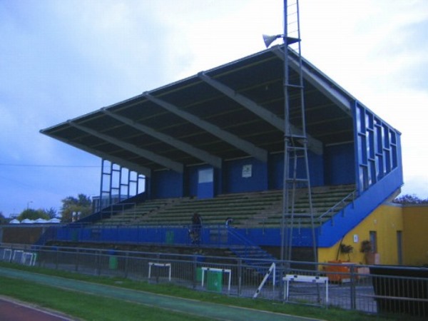 Sân Mile End Stadium