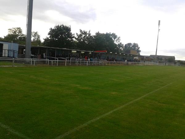 Sân Len Salmon Stadium