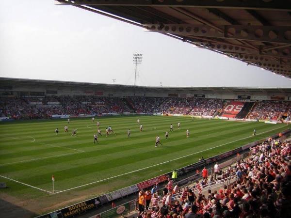 Sân Eco-Power Stadium