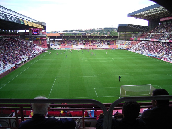 Sân Estadio Municipal El Molinón