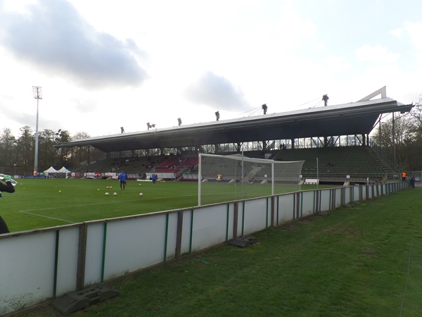Sân Sportpark Höhenberg