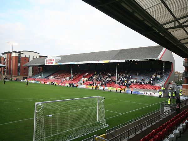 Sân Brisbane Road