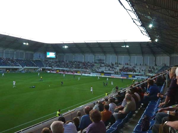 Sân Home Deluxe Arena