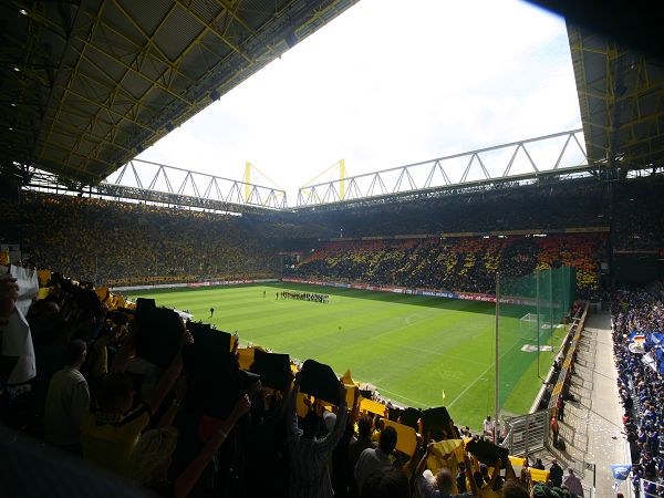 Sân Signal Iduna Park