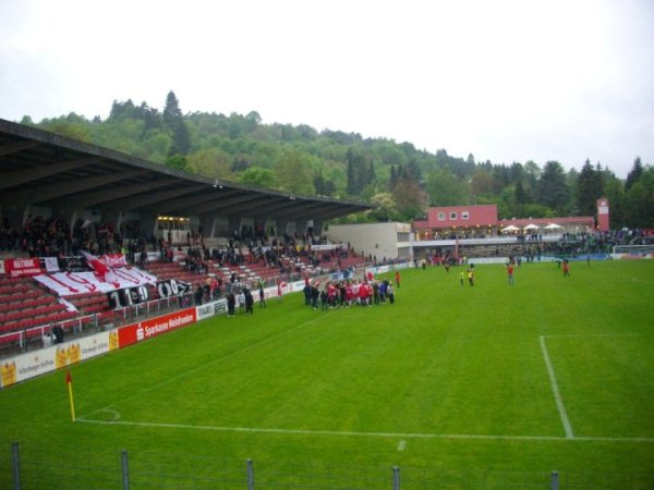 Sân AKON ARENA