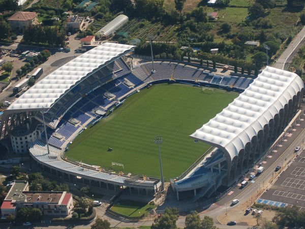 Sân Stade Armand-Césari