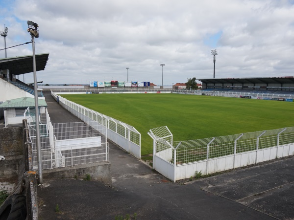 Sân Stade Lebon