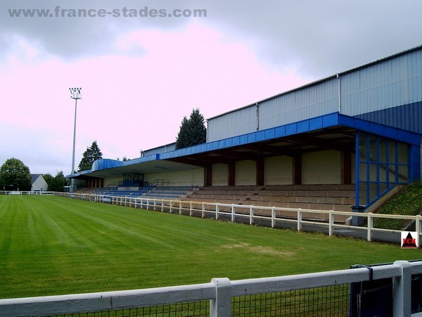 Sân Stade du Faubourg de Verdun