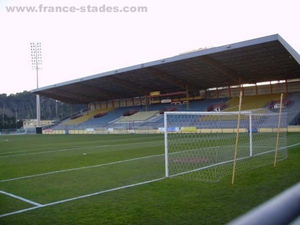 Sân Stade de Bon-Rencontre
