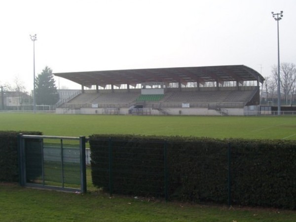 Sân Stade Maurice Rousson