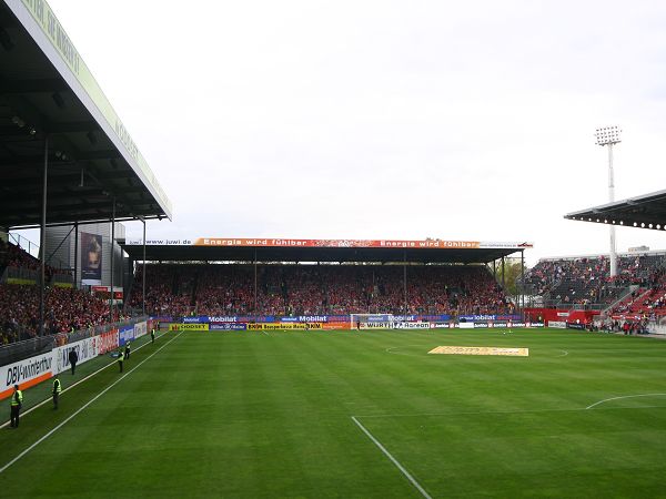 Sân Stadion am Bruchweg