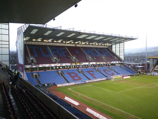 Sân Turf Moor