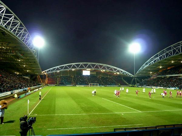 Sân John Smith's Stadium