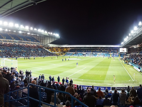 Sân Elland Road