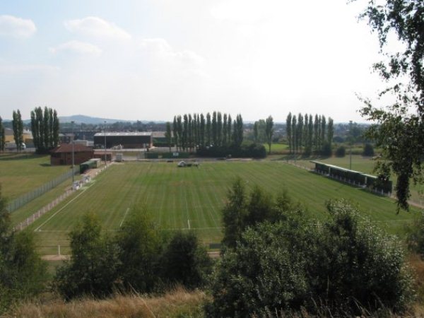 Sân Owen Street Sports Ground