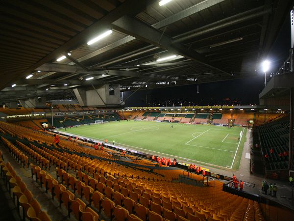Sân Carrow Road