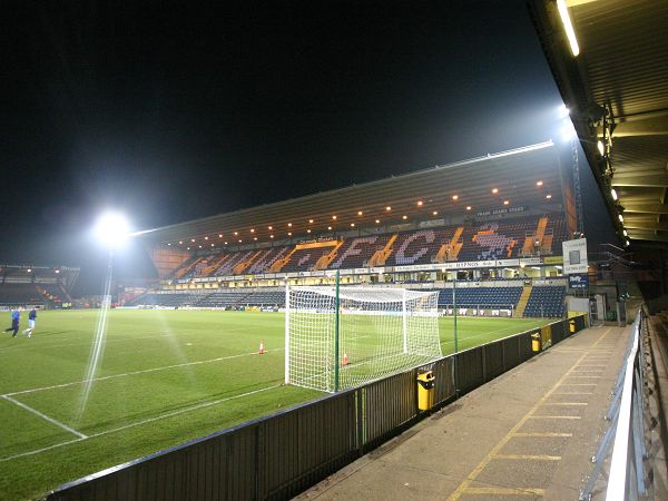 Sân Adams Park