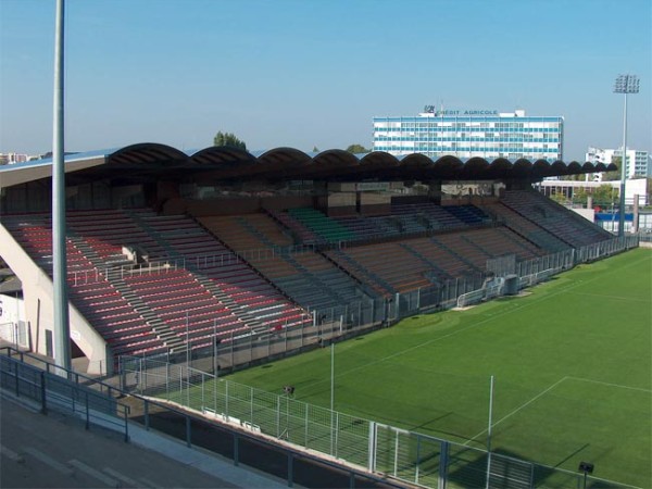 Sân Stade Raymond Kopa