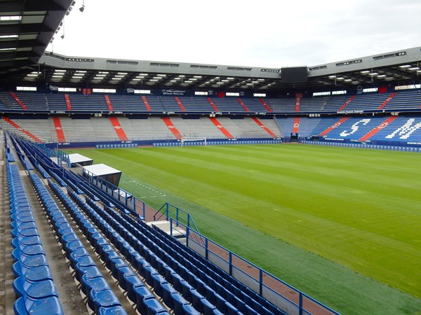 Sân Stade Michel d'Ornano