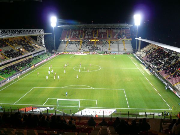 Sân Stade Saint-Symphorien