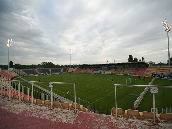 Sân Stade de la Vallée du Cher