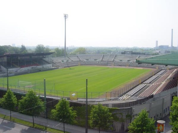 Sân Städtisches Stadion an der Grünwalder Straße