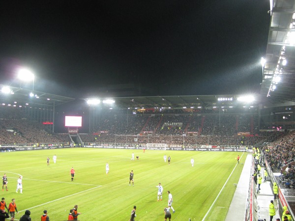 Sân Millerntor-Stadion