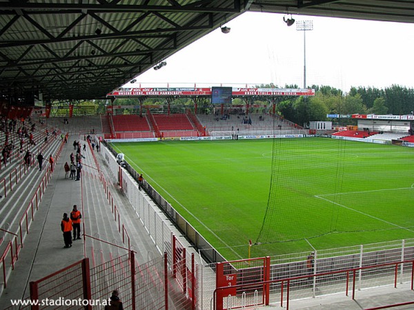 Sân Stadion An der Alten Försterei