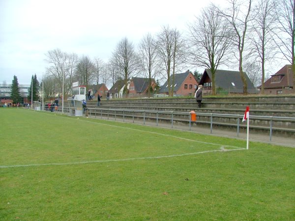 Sân Manfred-Werner-Stadion