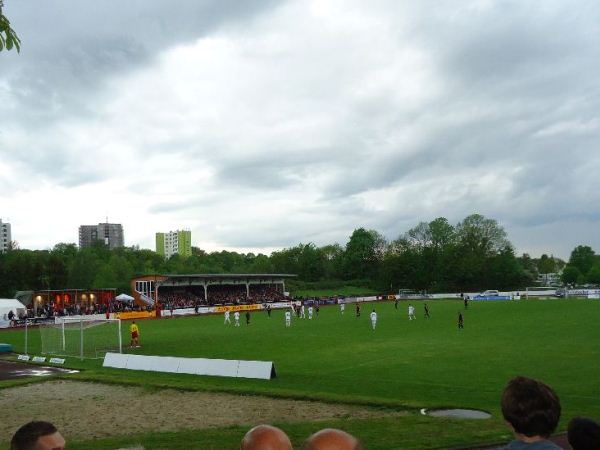 Sân Friedrich-Ebert-Stadion