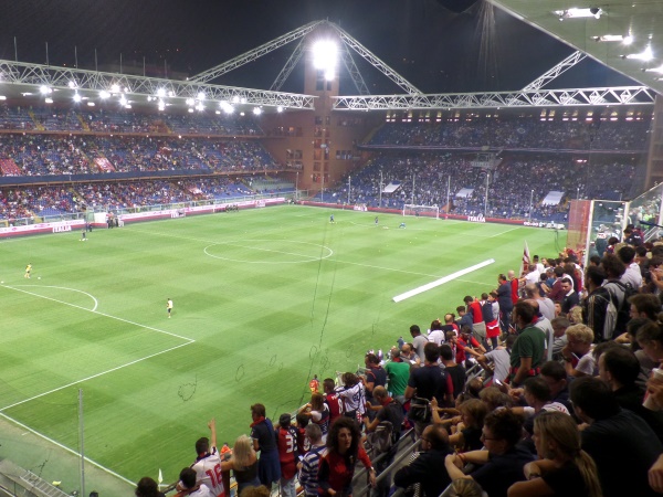 Sân Stadio Comunale Luigi Ferraris