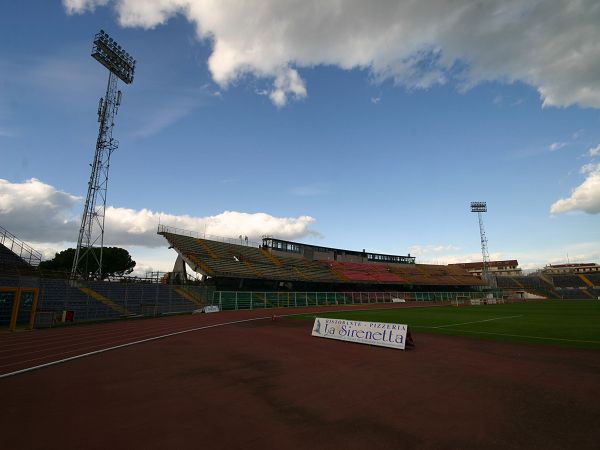 Sân Stadio Adriatico - Giovanni Cornacchia