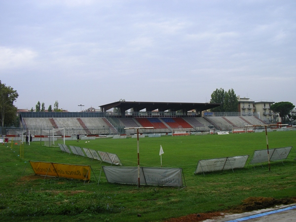 Sân Stadio Comunale Bruno Benelli